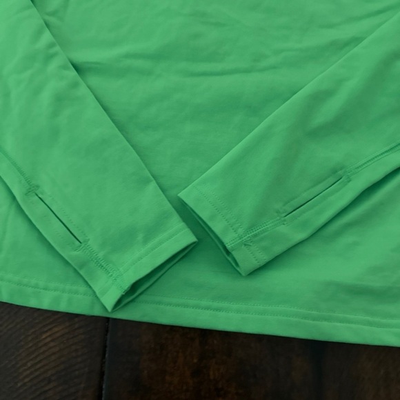 Cold Gear long sleeve athletic top - Picture 4 of 5